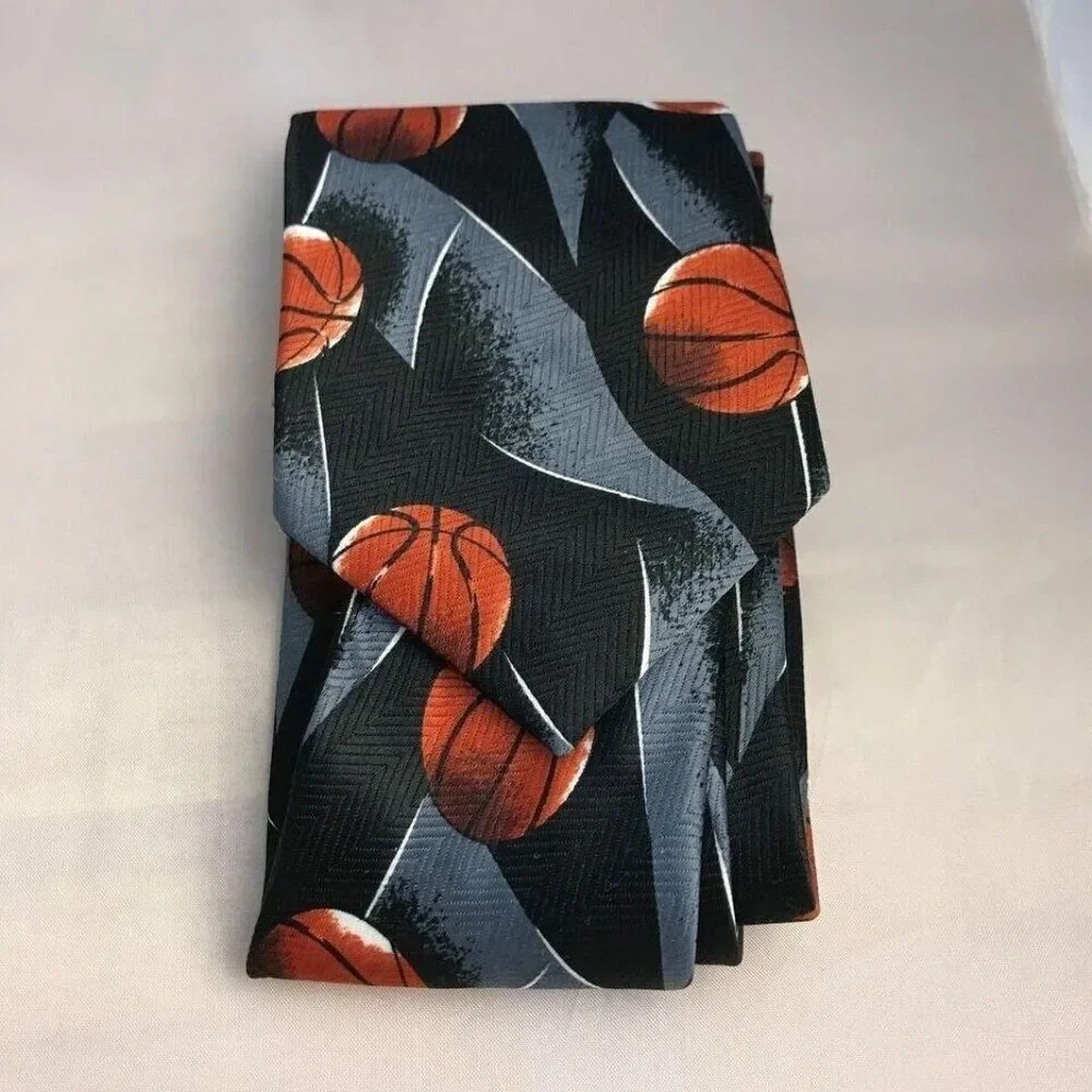 #1208 VTG PARQUET NECKTIE 1997 BASKETBALL THEME NECKTIE  48X3
